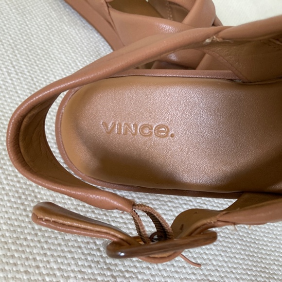 Like new Vince Women's Rexx leather Sandals in TAN with original box - Picture 6 of 10
